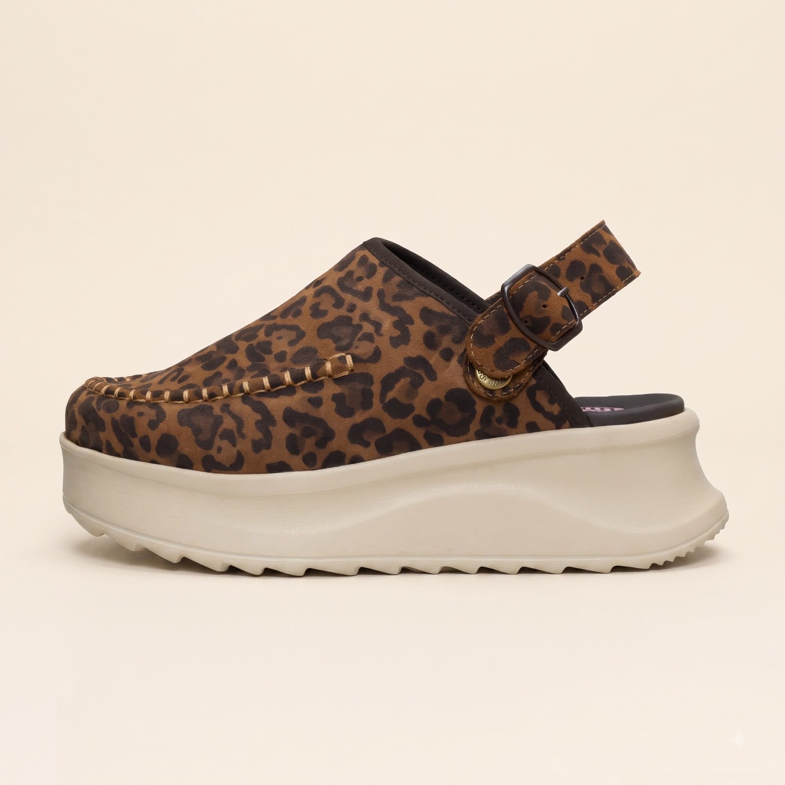 Aura Suede – Zamszowe chodaki na platformie